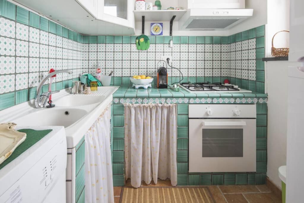 Casa Marilo - A Beautiful House Overlooking Amalfi Bagian luar foto